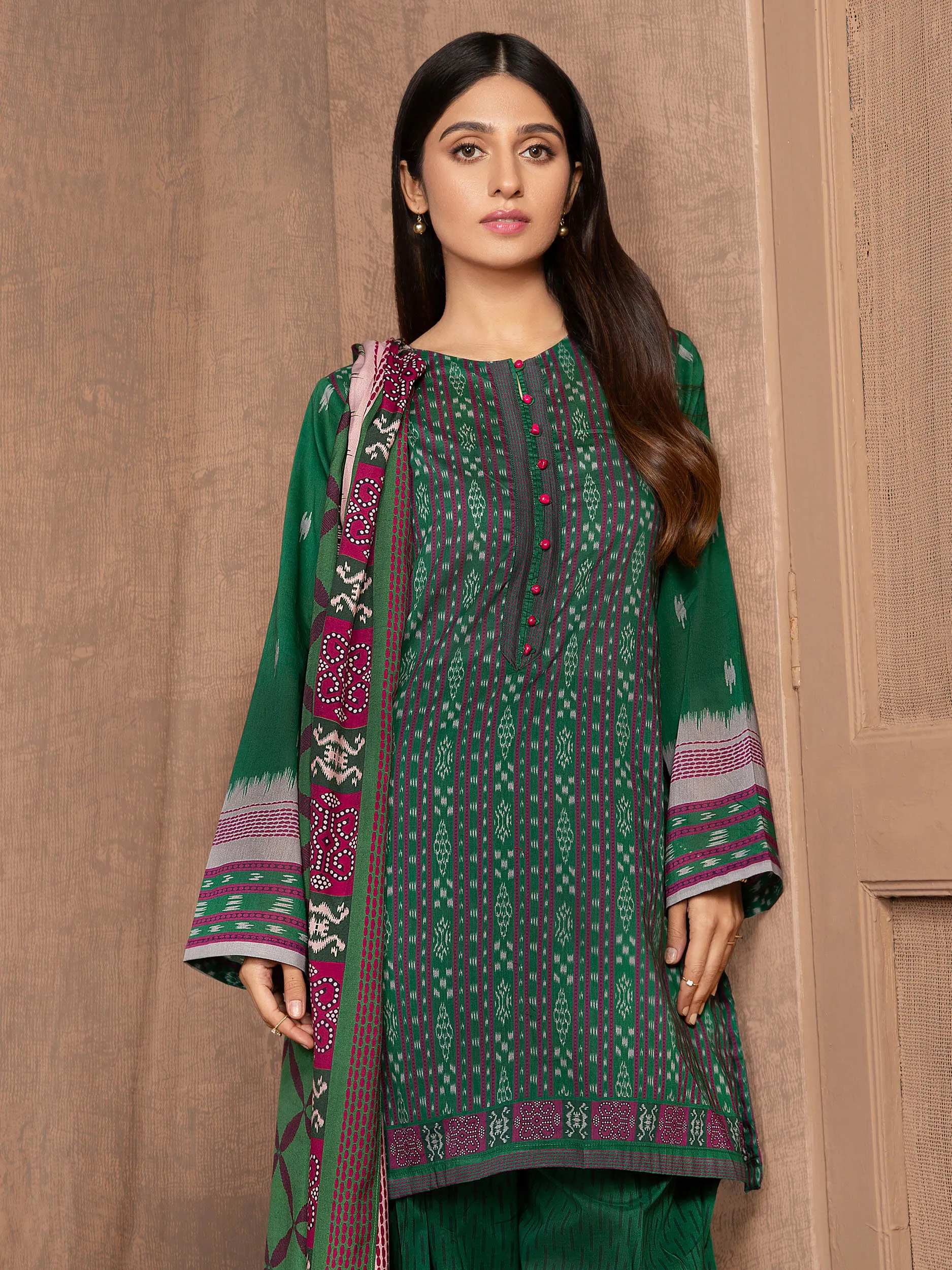 3 Piece Printed Textured Lawn Suit