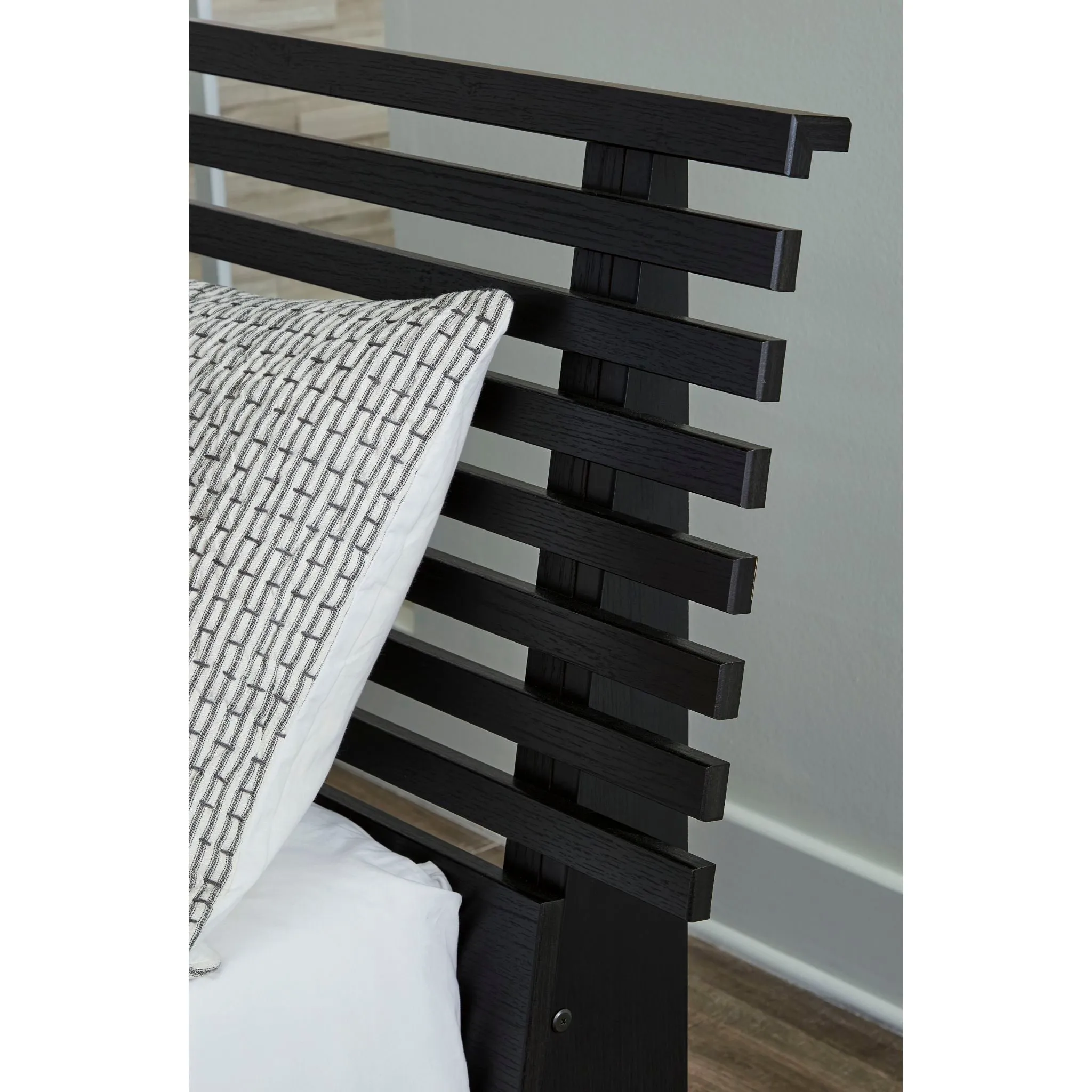 Danziar Slat Platform Bed - Black