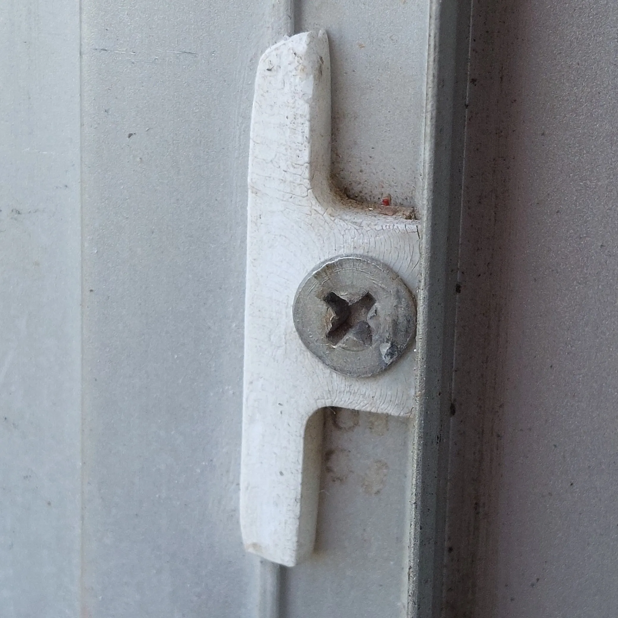 Fly Screen clip - Triangle style - 3D Printed - Sold singly - old Wunderlich screens