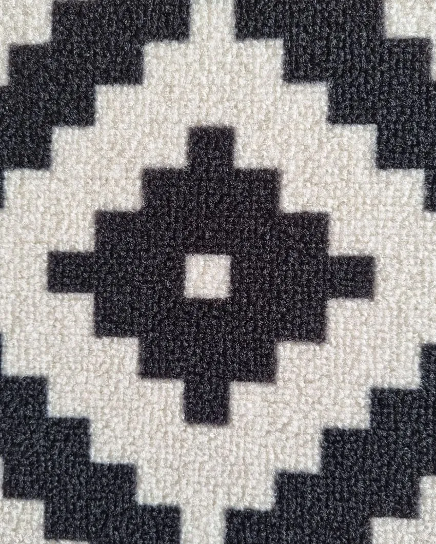 Jacquard Pattern Anti-Slip Nylon Area Rug | 3 x 5 Ft