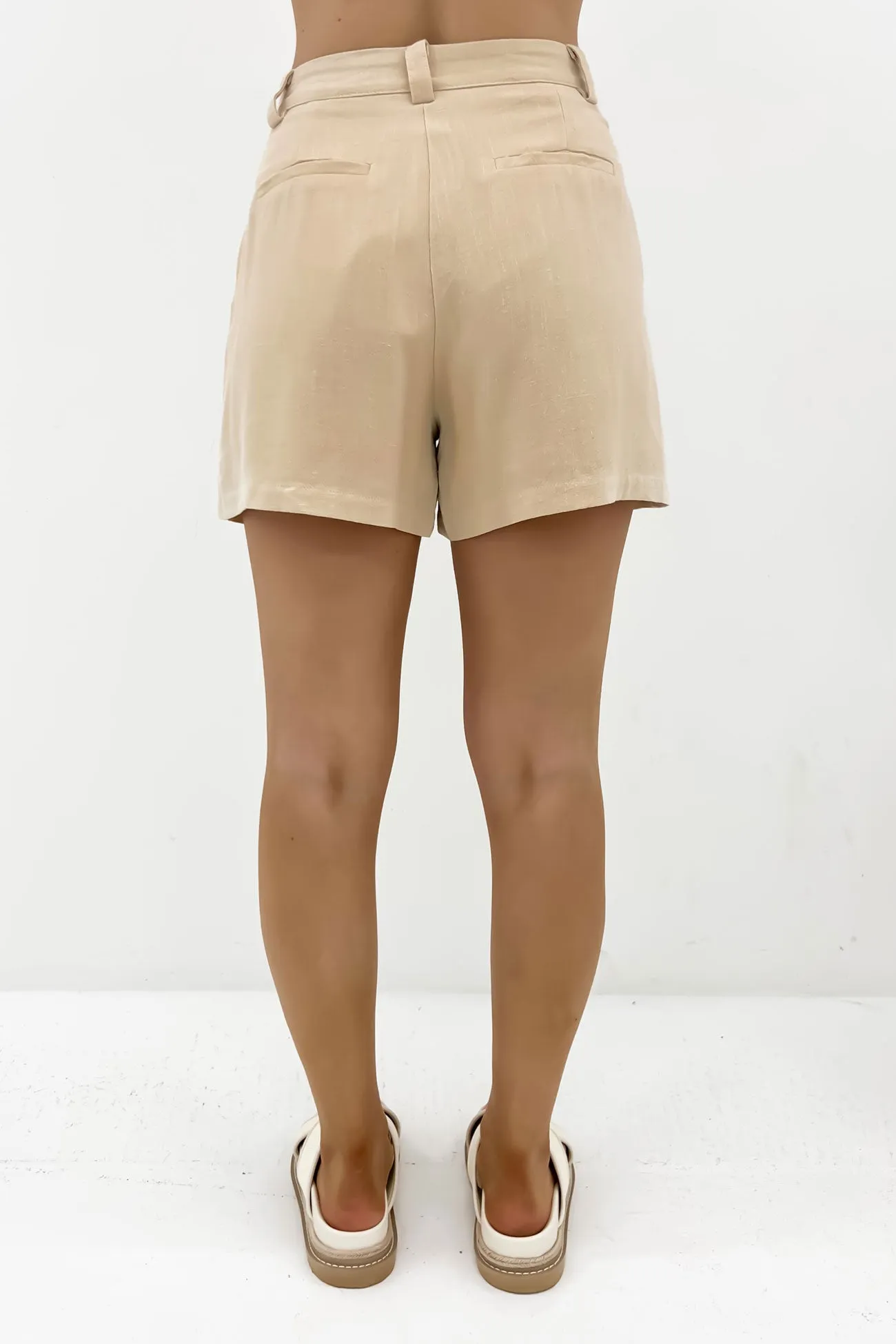 Opal Short Beige