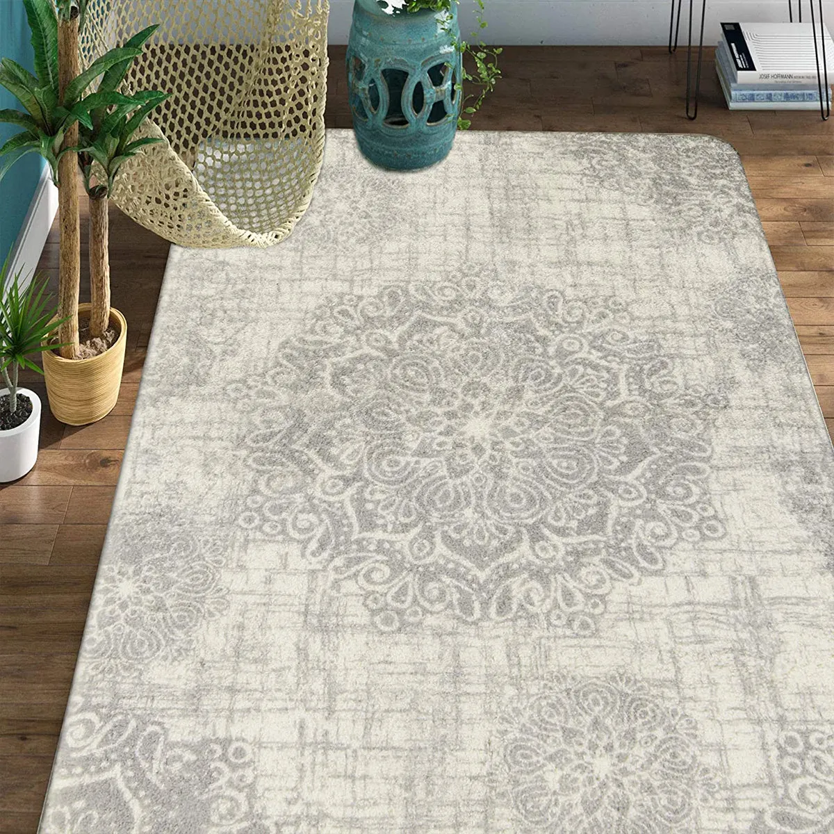 Oriane Vintage Medallion Area Rug