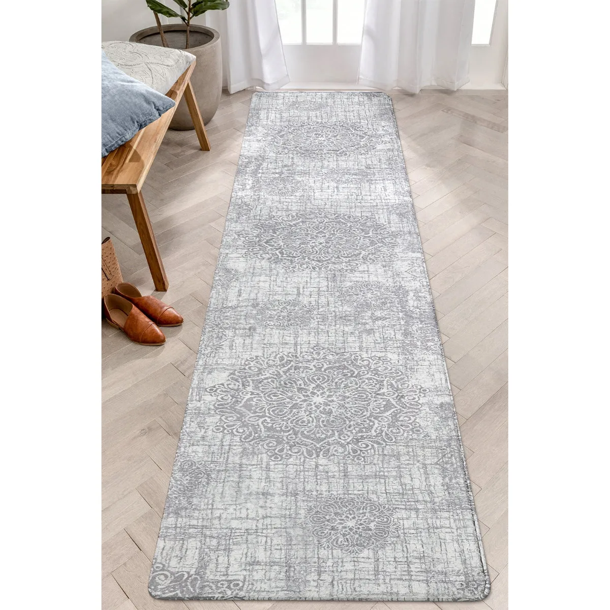 Oriane Vintage Medallion Area Rug