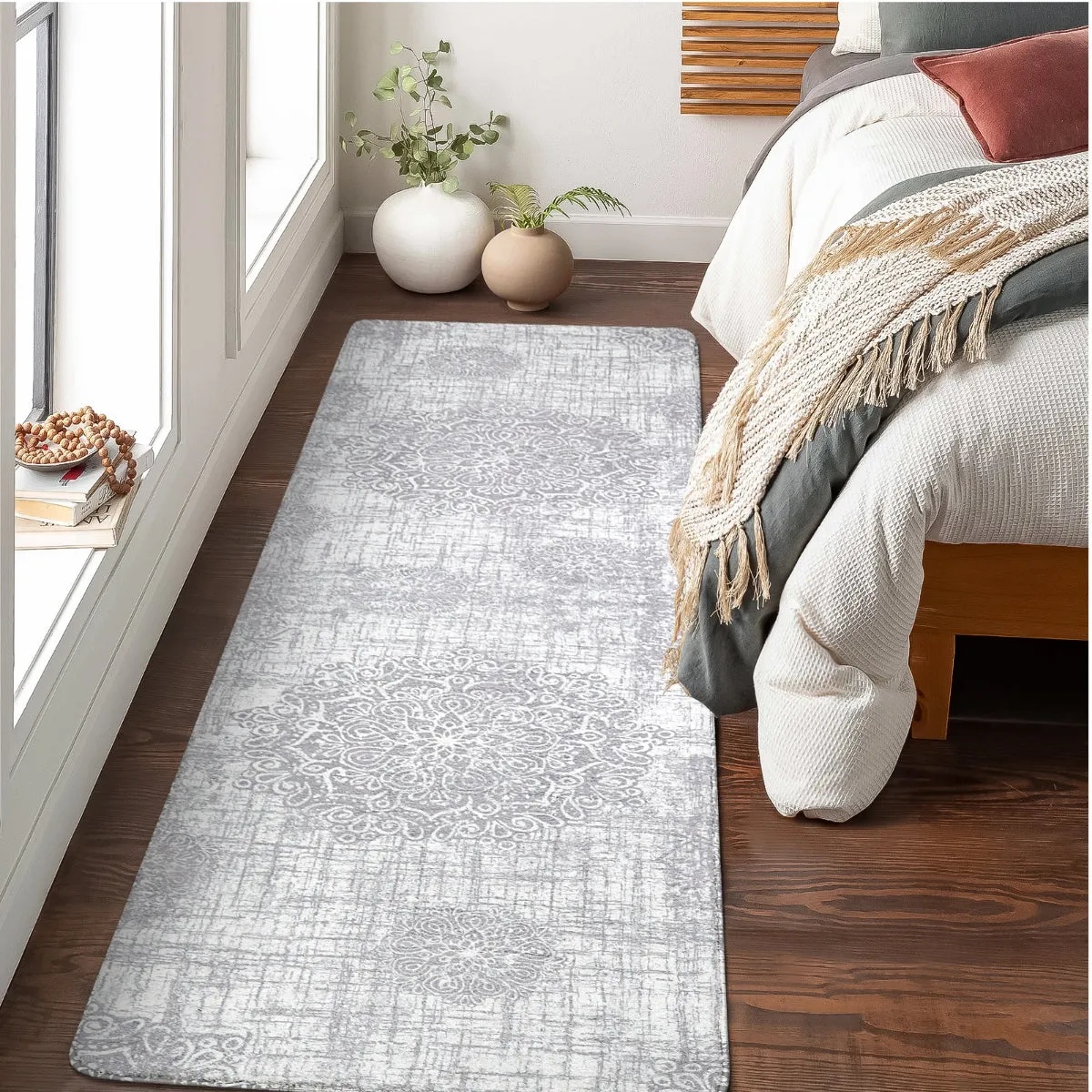 Oriane Vintage Medallion Area Rug