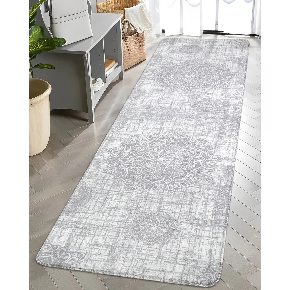 Oriane Vintage Medallion Area Rug