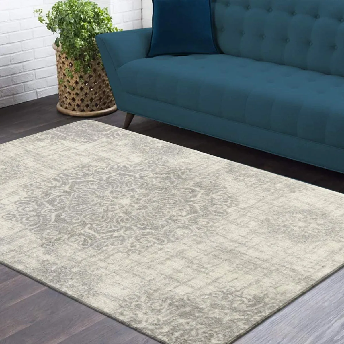 Oriane Vintage Medallion Area Rug