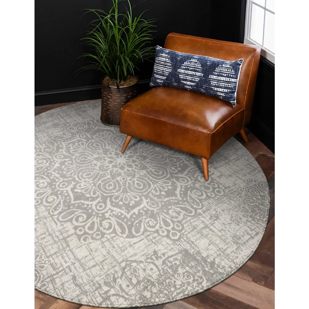 Oriane Vintage Medallion Area Rug