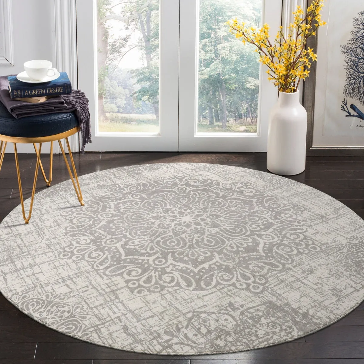 Oriane Vintage Medallion Area Rug