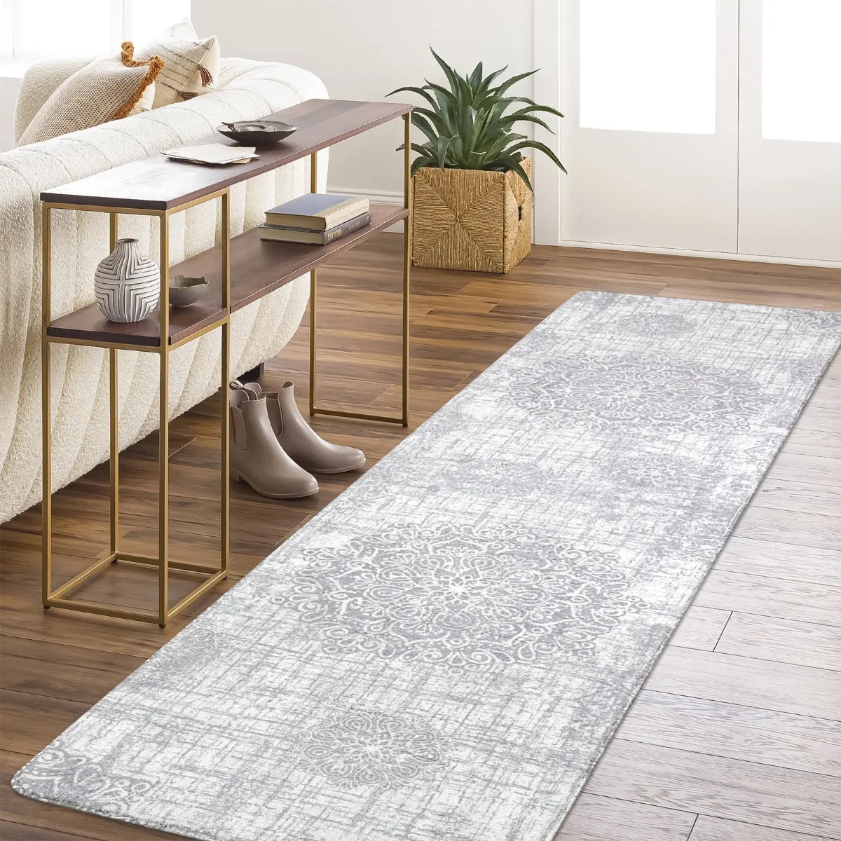 Oriane Vintage Medallion Area Rug