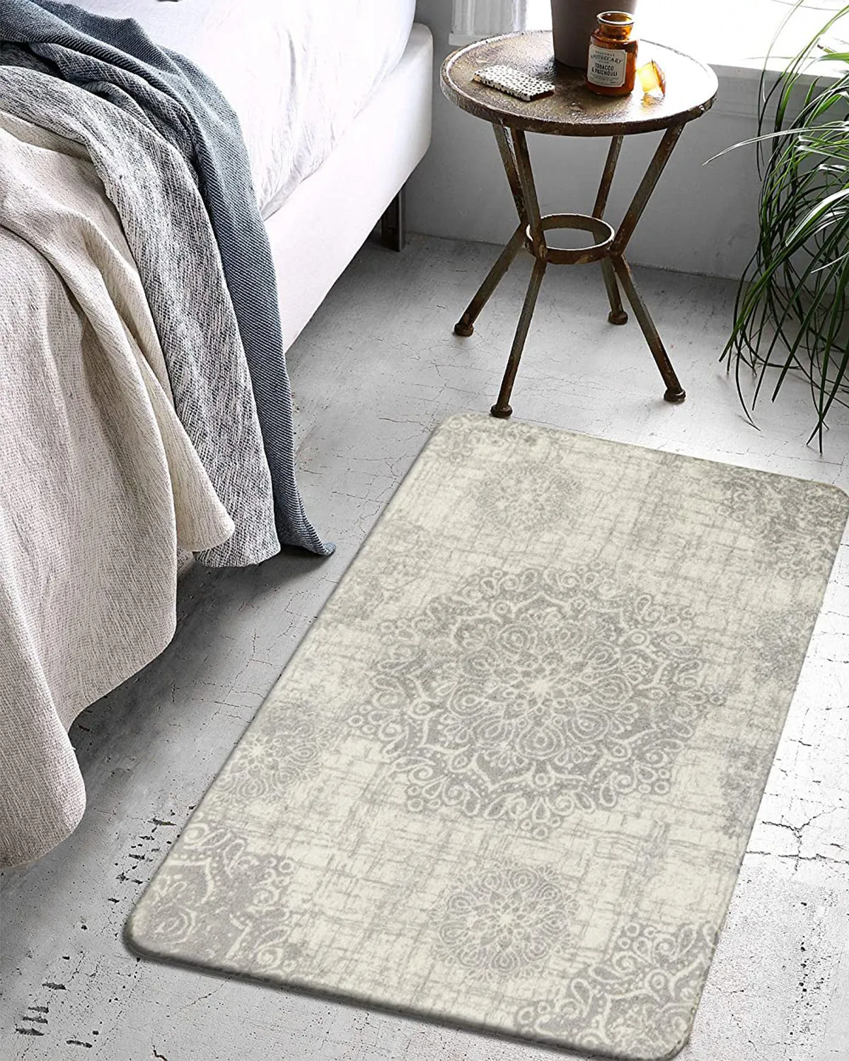 Oriane Vintage Medallion Area Rug