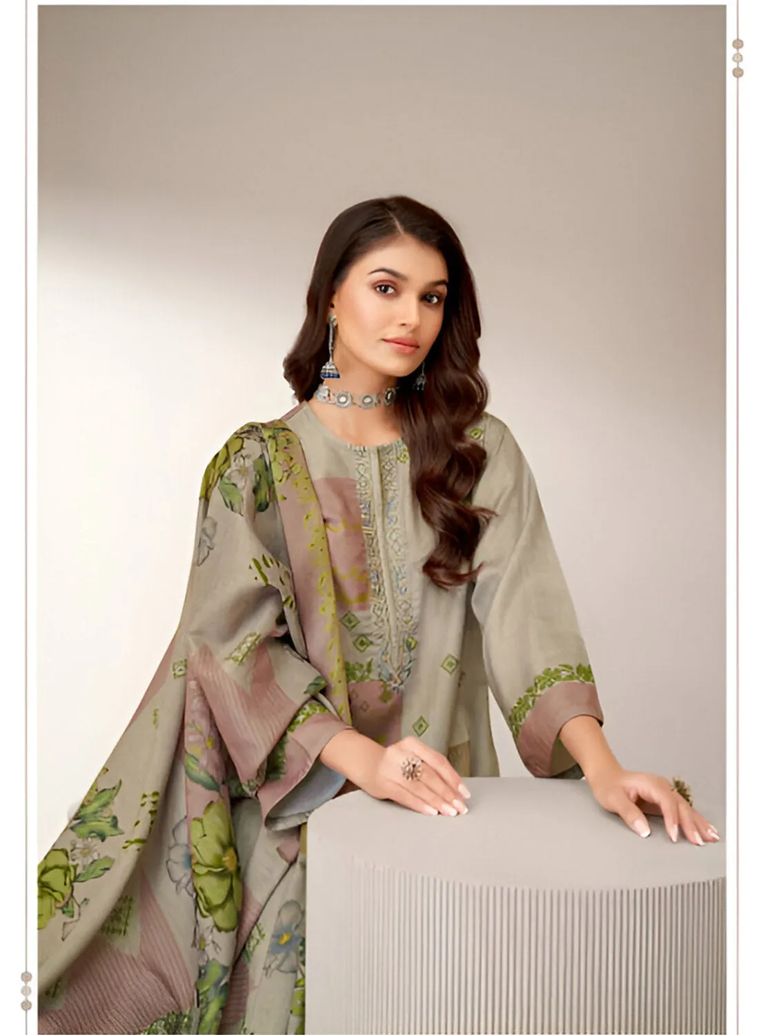 Pashmina Winter Suit Dress Material with Embroidery for Ladies