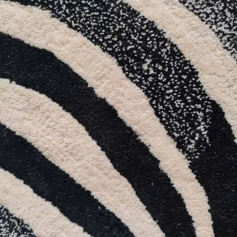 Premium Midnight Tufted Woolen Rug | 6 x 4 Feet
