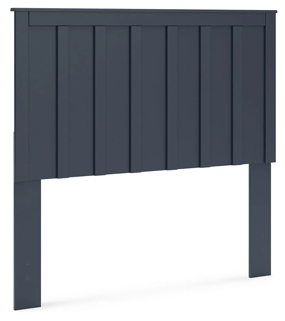 Simmenfort Full Panel Headboard with Dresser and 2 Nightstands in Navy Blue