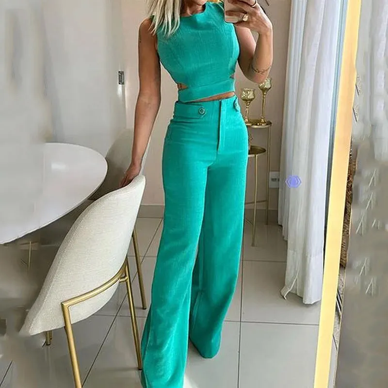 Slim fit sleeveless button suit